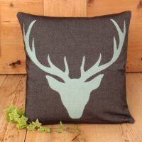 Hirsch 4 Baumwollkissen mit Hirschkopfmotiv, pink schwarz, im modernen alpenländischen Stil