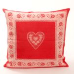 „Tiroler Pärchern“ Baumwollkissen rot, kariert