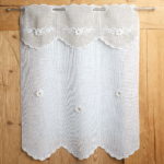 Scheibengardine im alpinen Landhaus-Stil, Shabby Chic, Blumen Stickerei „M – 5972“