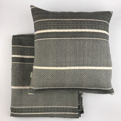 Kissenbezug schwarz und weiß gestreift aus 100 % Baumwolle, Jacquardstoff, STRIADES