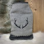 Zirbenkissen Landhausstil Alpen, Hirsch Hörner Motiv mit Fischgrat, grau, CORGN