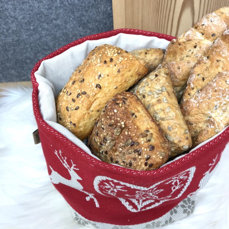 Brotkorb – Stoff – Brötchenkorb – Tirol, alpenländisches Landhaus Stil, für Aufbewahrung von Brot und Gebäck,- Hirsche und Herz mit Edelweiß, Farbe Rot