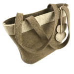 Filz-Schultertasche Sandy mit Reißverschluss, mit Herzmotiv, Farbe beige