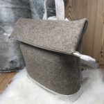 Filzrucksack Wanderrucksack, Alpenstil chic, aus aus echtem Filz, „Erica“, Farbe beige