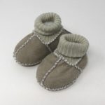 Baby Patschen „Patscherl“ aus 100% Lammfell, Farbe blau