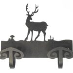 Wandlampe in Schiedeisen mit Hirsch Motiv, Alpinstil