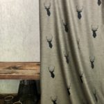 Maßgefertigte Gardinen Hirsch, grau, Tiroler Bergalpenstil