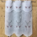 Scheibengardine Hirsch & Herz im Tiroler Landhausstil, Bestickt, Höhe 35 cm – 6357