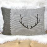 Kissen Hirschgeweih Hörner Motiv, Landhausstil Alpen, mit Fischgrat Muster, hell braun, CORGN