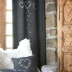 Vorhang mit Berg Motiv aus Kunstloden, Farbe grau, 135×260 mit Ösen