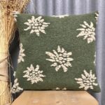 Kollektion CORGN, Landhausstil, Hörner Hirsch Motiv aus Merinowolle und Baumwolle