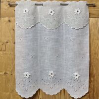 Scheibengardine mit Herz bestickt, nach Maß, M-7577