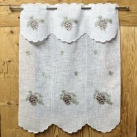 Scheibengardine für Küche mit Hirsche und Zirbelkiefer, Landahuasstil, M-7685