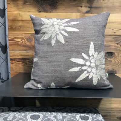Dekokissen Edelweiss, Alpenstil, Wohnaccessoire für Zuhause Dekokissen Edelweiss, Alpenstil, Wohnaccessoire für Zuhause