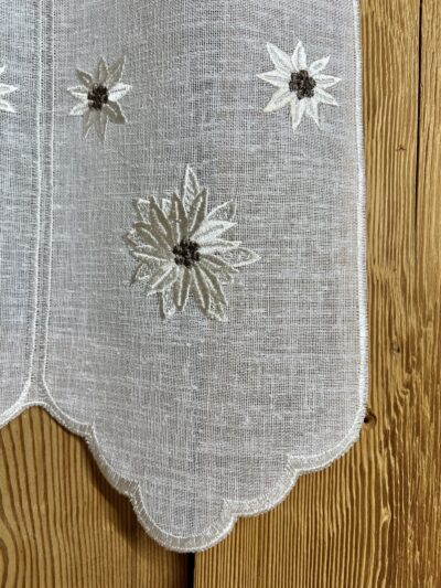 Scheibengardine mit Edelweiß, im Landhausstil mit besticktem Blumenmotiv, 3684