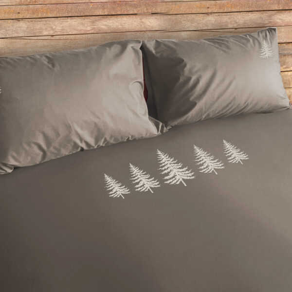 Bettwäschegarnitur aus satiniertem Stoff mit Baumstickerei – TREE Taupe