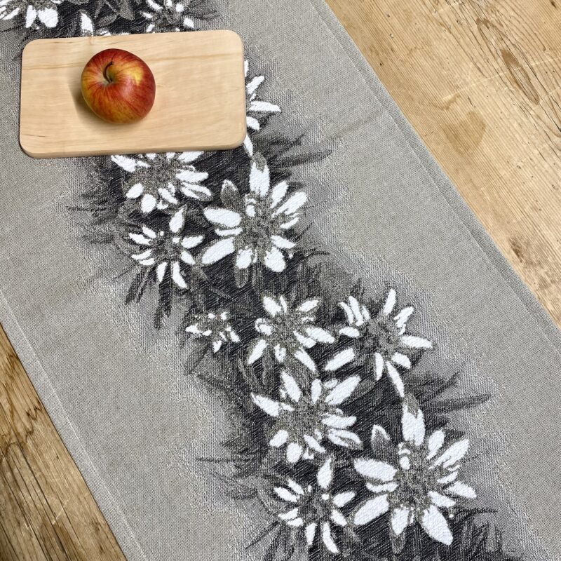 Tischläufer mit Edelweiss-Motiv, Jacquard-Stoff für den Tisch im Tiroler Landhausstil