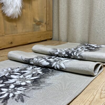 Tischläufer mit Edelweiss-Motiv, Jacquard-Stoff für den Tisch im Tiroler Landhausstil