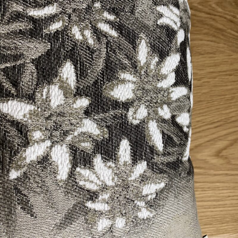 Kissen mit Edelweißmotiv, Dekokissen im Tiroler Landhausstil für Chalet, Berghütte & Shabby Chic