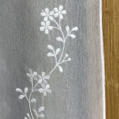 Scheibengardine Shabby Chic, Bistrogardine Weiß Transparent mit Blumenstickerei M-8211