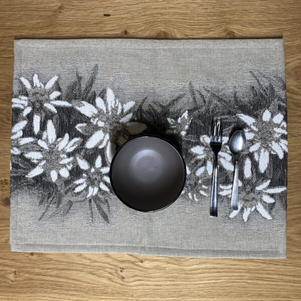 Tischset mit Edelweißmotiv, Rustikaler Charme für Ihren Esstisch