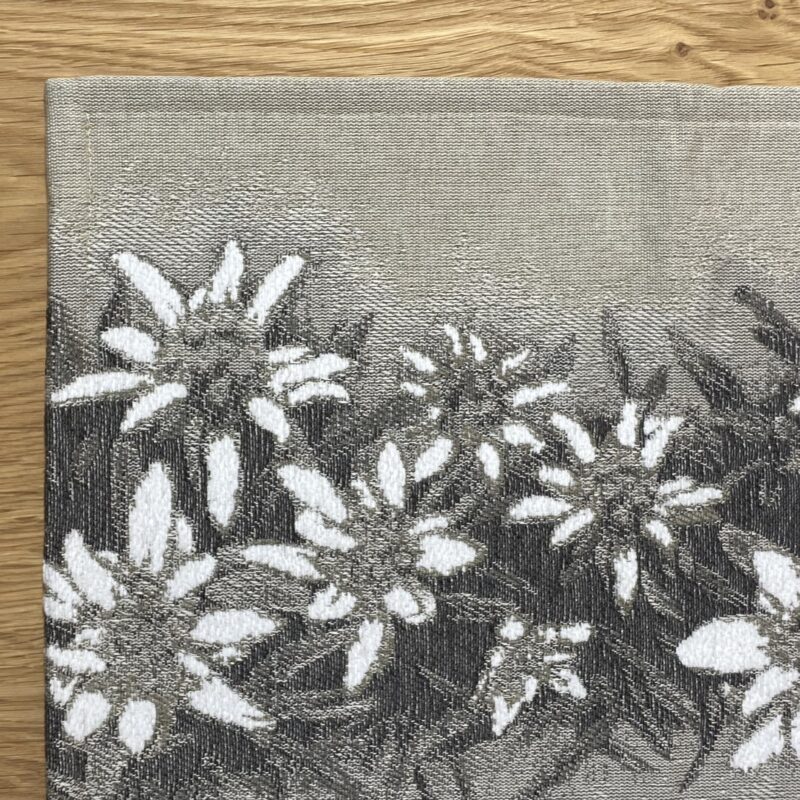 Tischset mit Edelweißmotiv, Rustikaler Charme für Ihren Esstisch