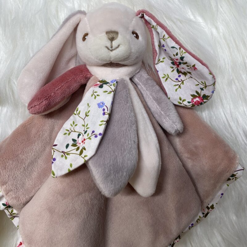 Doudou, Weiches Plüsch-Schmusetuch, BABY BIBI & BANJI