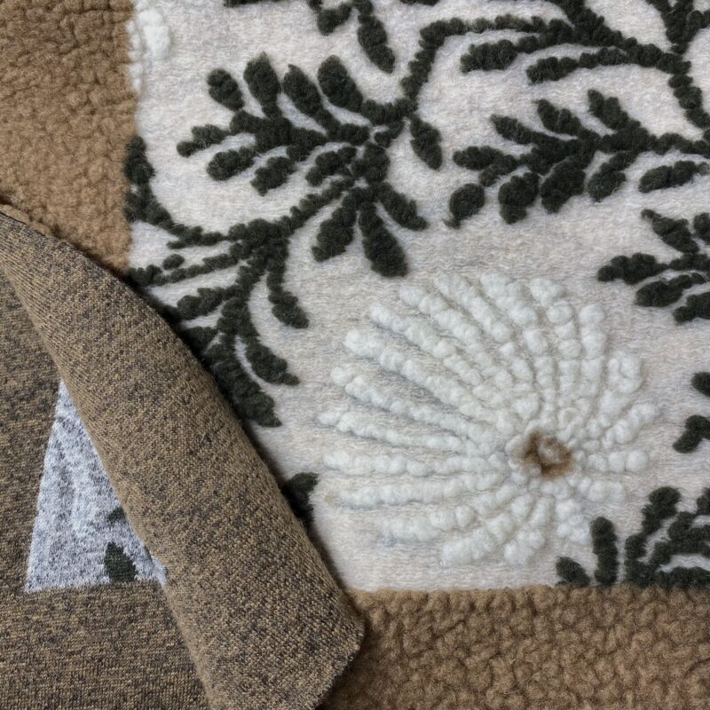 Plaiddecke mit Blättermuster DALIA , 150 × 200 cm, Beige und Grün