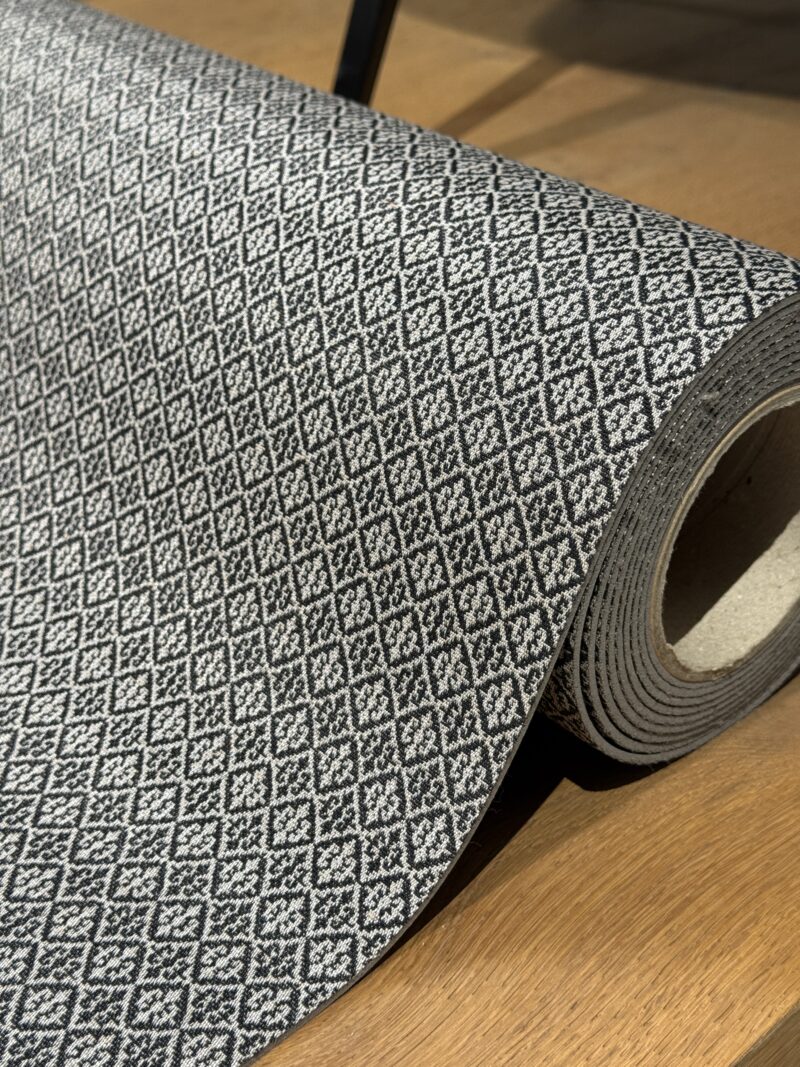 Maßgefertigter Küchenteppich als Meterware, fleckenabweisend und rutschfest, Höhe 66 cm, Chalet-Stil