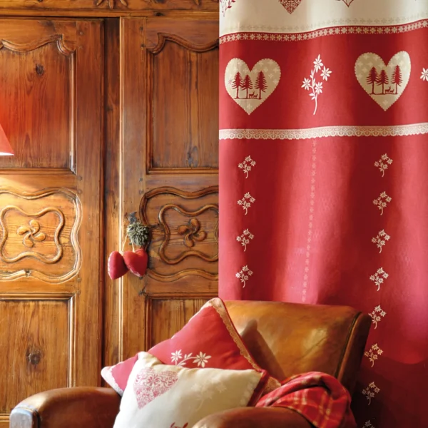 Vorhang mit Herzbordüre, Farbe rot, MODANE, 140×260 mit Ösen,