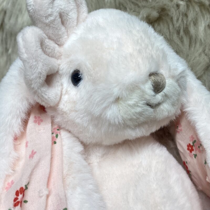 Häschen KANINA floral, weiches Kuscheltier, Baby- und Kinderspielzeug, Farbe rosa