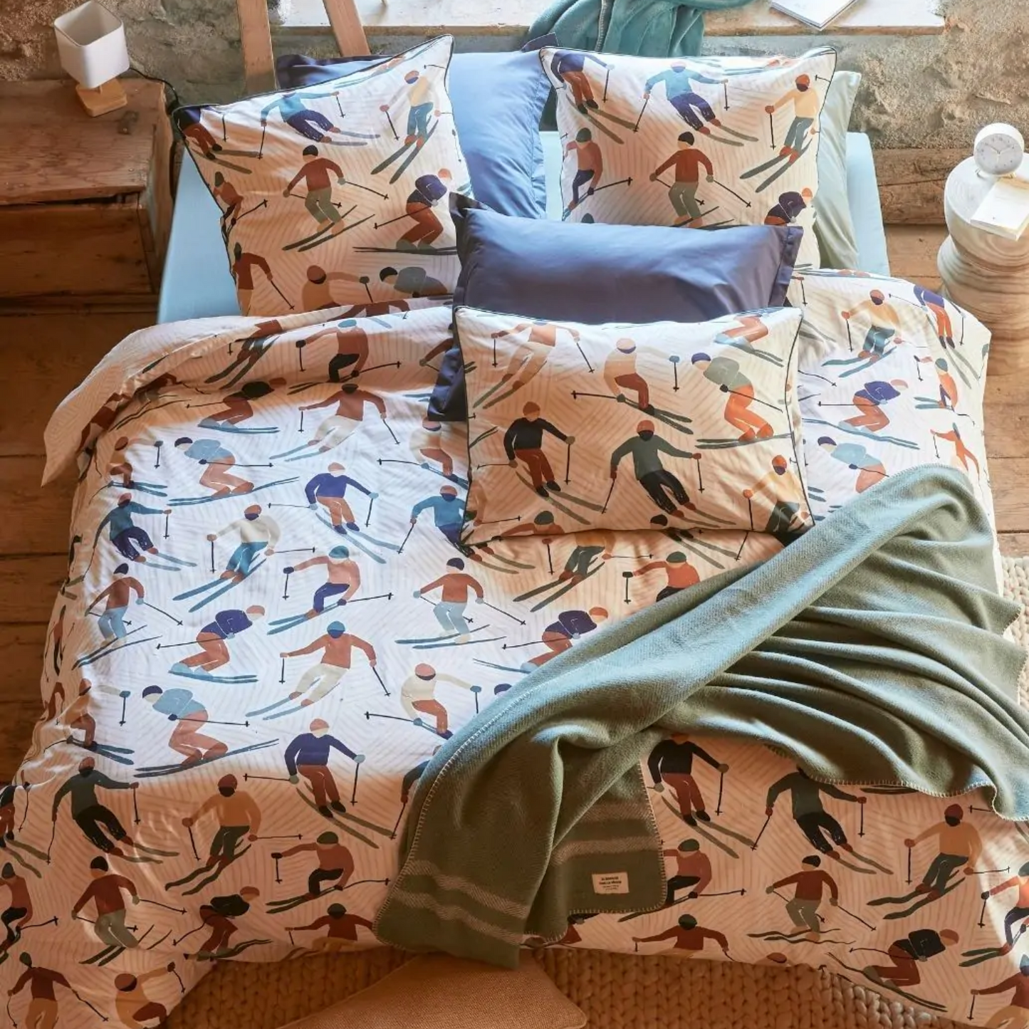 Bettwäsche-Set im alpinen Stil von SYLVIE THIRIEZ, Après-Ski, aus Percale-Baumwolle, 250 x 220 cm + Umschlag Bettwäsche-Set im alpinen Stil von SYLVIE THIRIEZ, Après-Ski, aus Percale-Baumwolle, 250 x 220 cm + Umschlag
